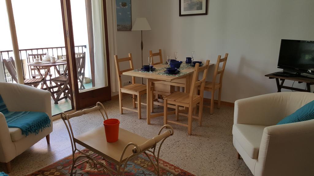 Apartamento Hector En 锡切斯 外观 照片